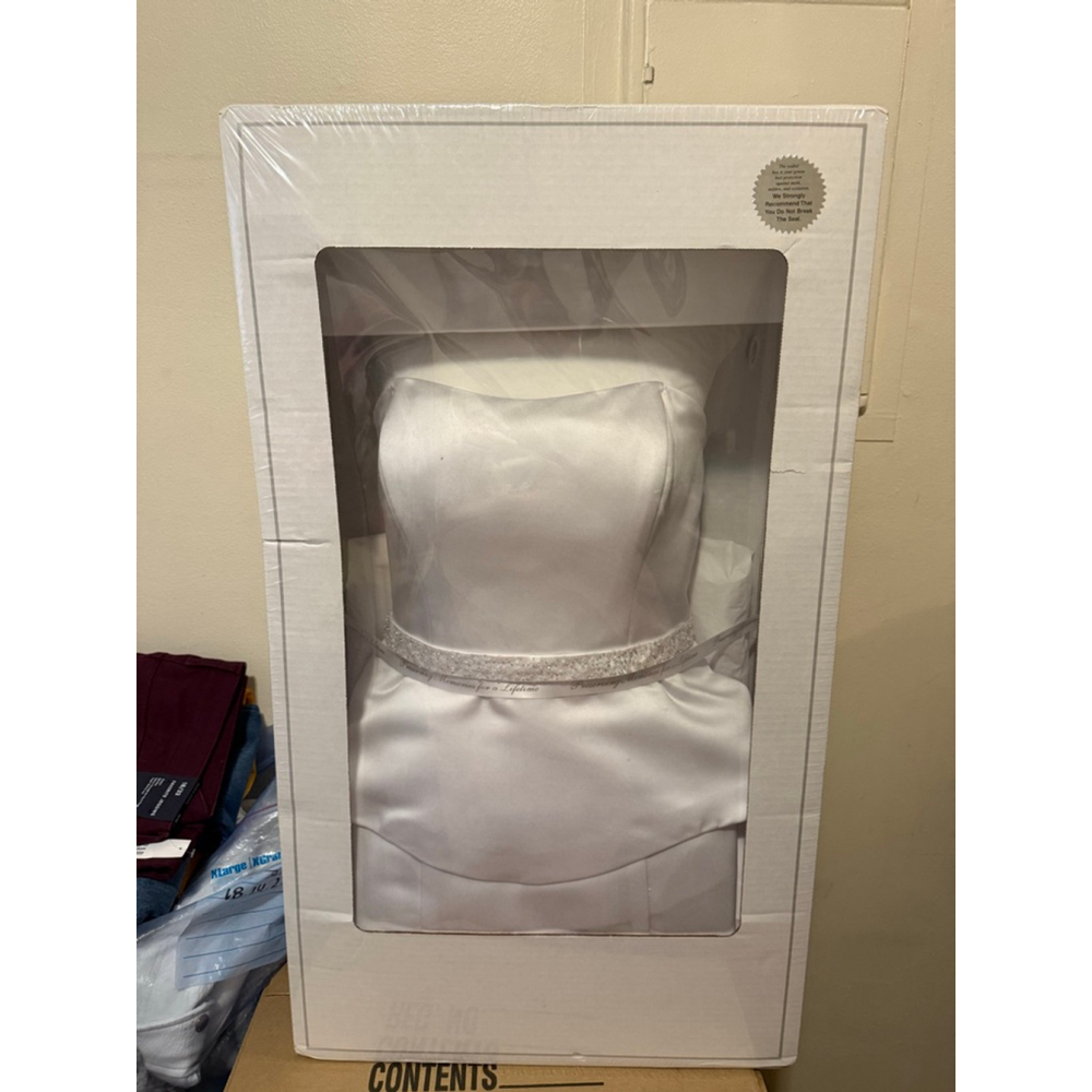 Women's Unbranded White Wedding Dress with Silver Belt